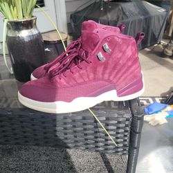 Jordan 12 Bordeaux  Size 10