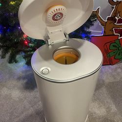 Munchkin Step Diaper Pail