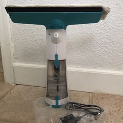 Rechargeable Window Vacuum 