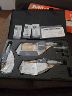 Digital Mitutoyo micrometer set 0-3 inch