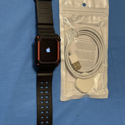 Apple iWatch Series 3 (38mm) • Unlocked • Rubber Band • Good Condition