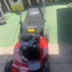 Toro 22 in. Recycler Briggs & Stratton High Wheel FWD Gas Walk Behind Self Propelled Lawn Mower with Super Bagger
