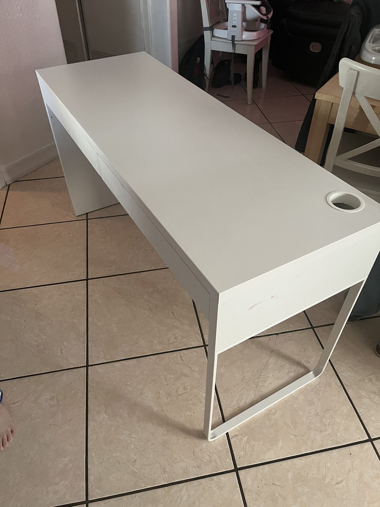 IKEA MICKE White Desk 