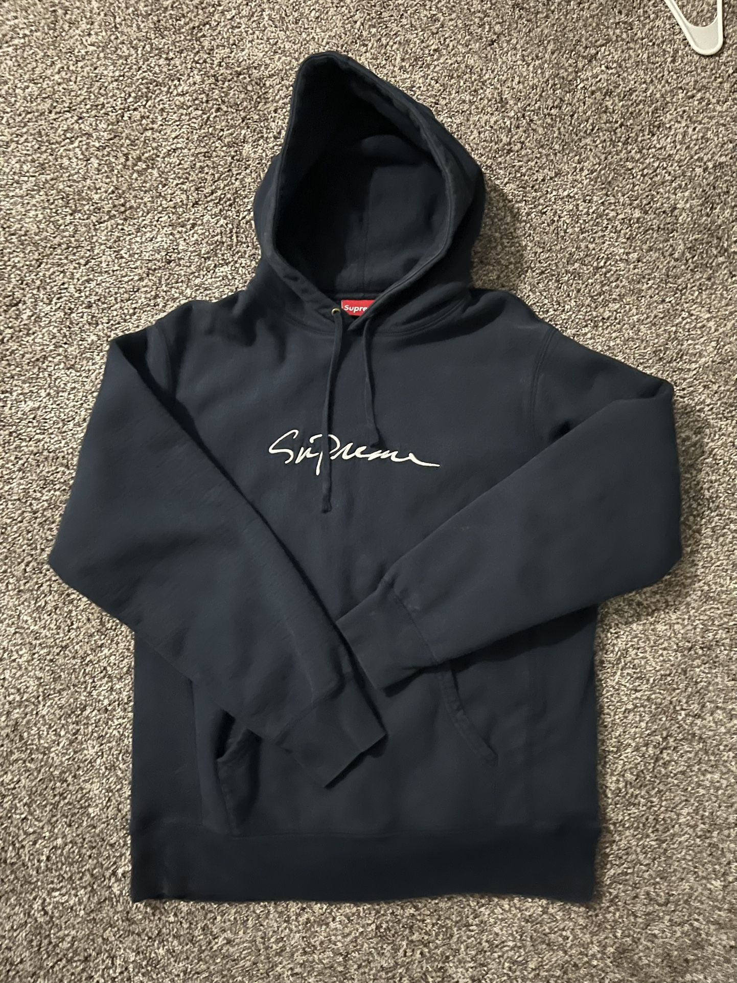 Supreme Hoodie 