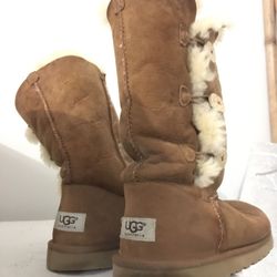 UGG AUSTRALIA BOOTS