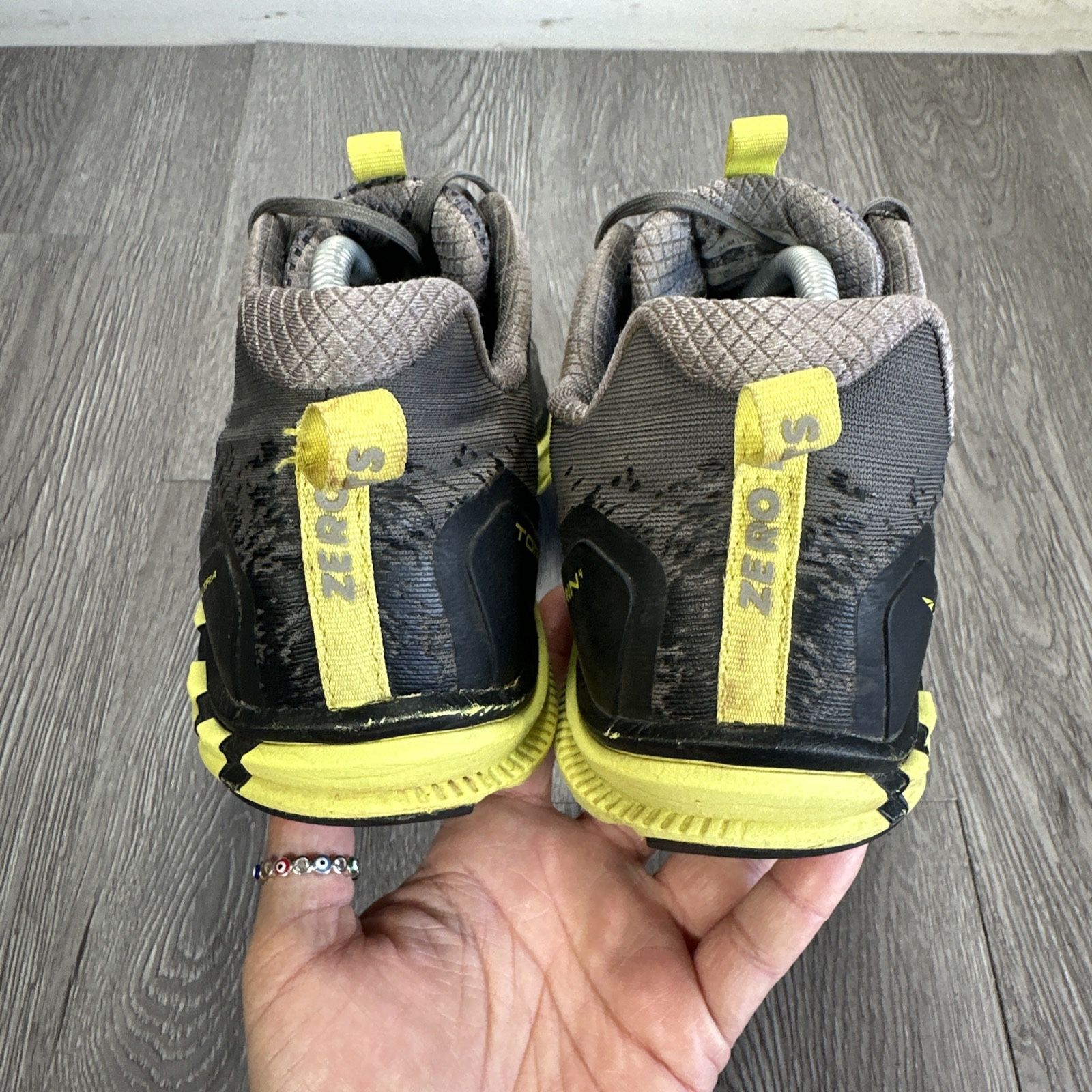 Altra Torin 4 Shoes Mens Sz 10.5 Gray Yellow Zero Drop Road Running ALM1937F232 Altra Torin 4 Zero Drop Running Shoes Mens Sz 11 Gray Yellow  main image 4