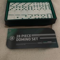 28 Piece Domino Set