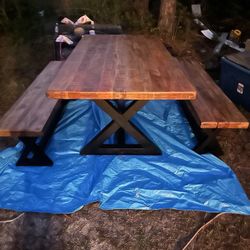 Six People, Country Style, Dining Room, Table, And Two Benches
