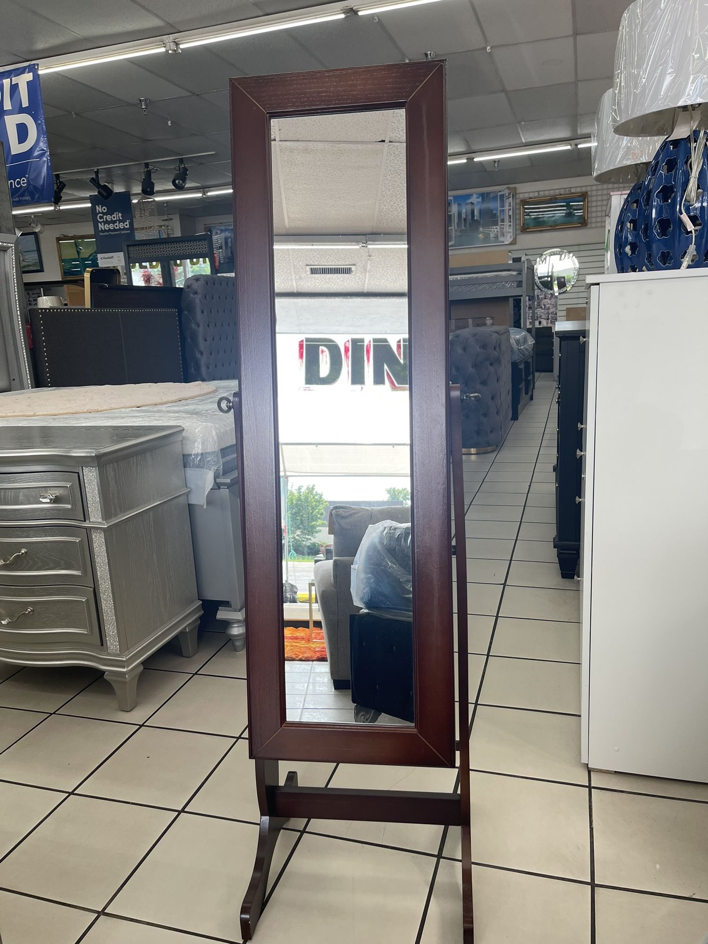 Mirror With jewelry Storage