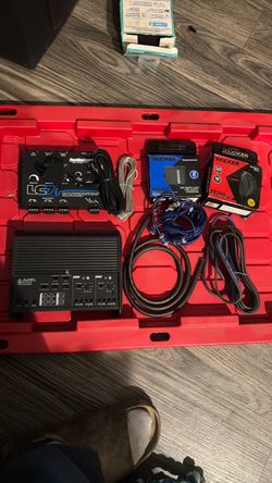 Amp/epicenter/converter/speaker wire/rca