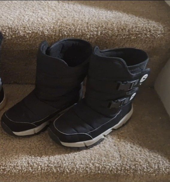 Kid Snow Boots  Number 2