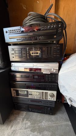 Disc/ DVD/ VHS Player [Read Description for Pricing]