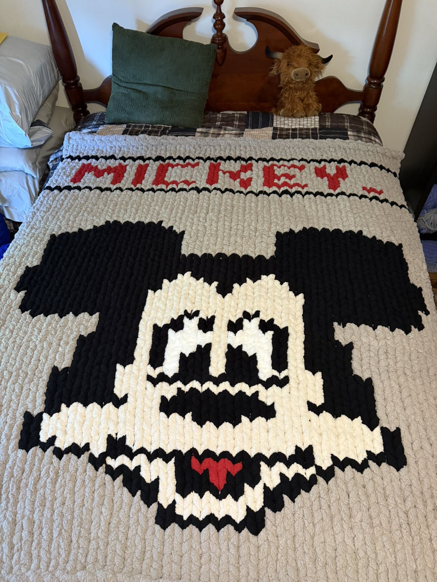 Mickey Mouse Chunky Blanket