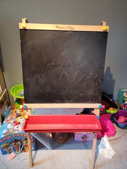 Melissa and Doug Easel - white board/chalk board/paint