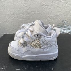 Size 6c - Jordan 4 Pure Money 2017 