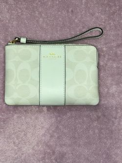 Coach Women's Small Corner Zip Wristlet in Signature Canvas (Khaki / Glacier White)