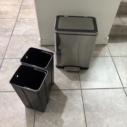 Dual bins trash can