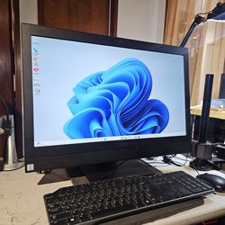 Dell 24 All In One PC. i7-2.80GHz-CPU 16GB Ram 512GB SSD Wi-Fi Bluetooth