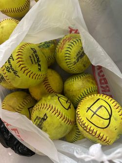 Slowpitch softballs