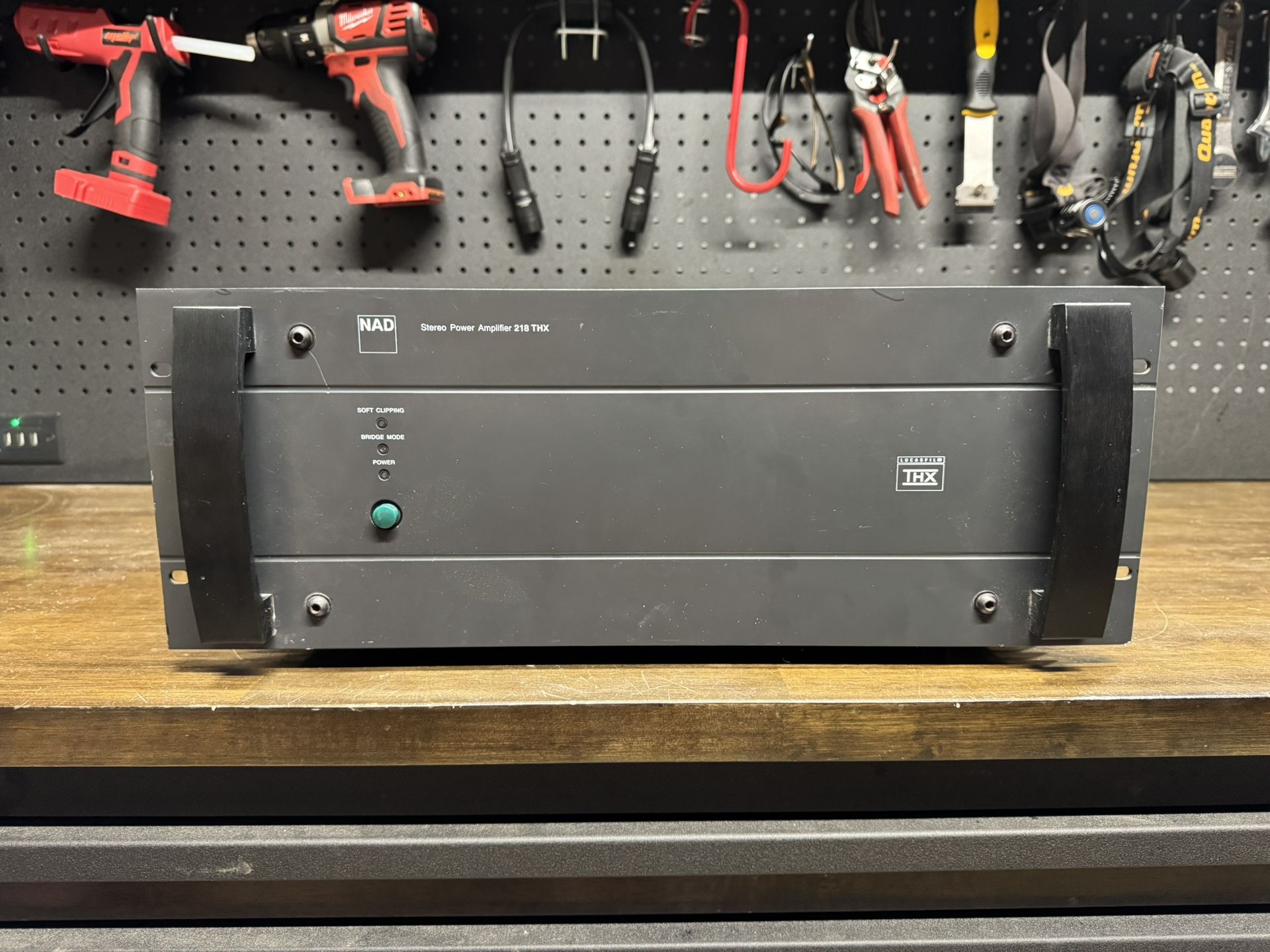 NAD THX 218 Stereo Power Amplifier AMP