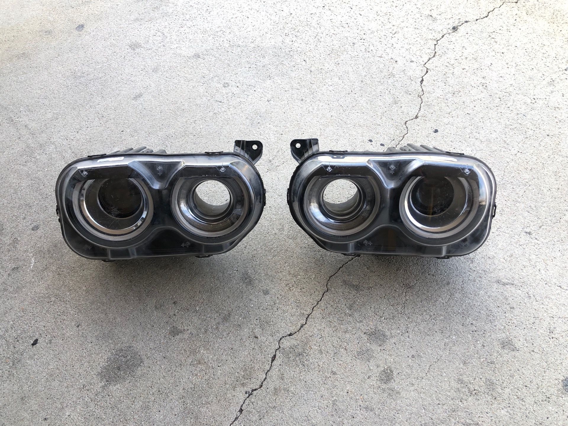 2015 2016 2017 2018 2019 2020 2021 2022 2023 DODGE CHALLENGER HEADLIGHTS HALOGENS WITH LED DRL SET (L +R) ORIGINALS OEM