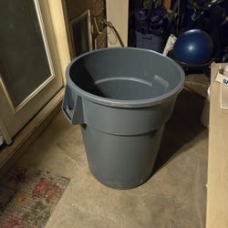 Gray Bucket 44 Gallon