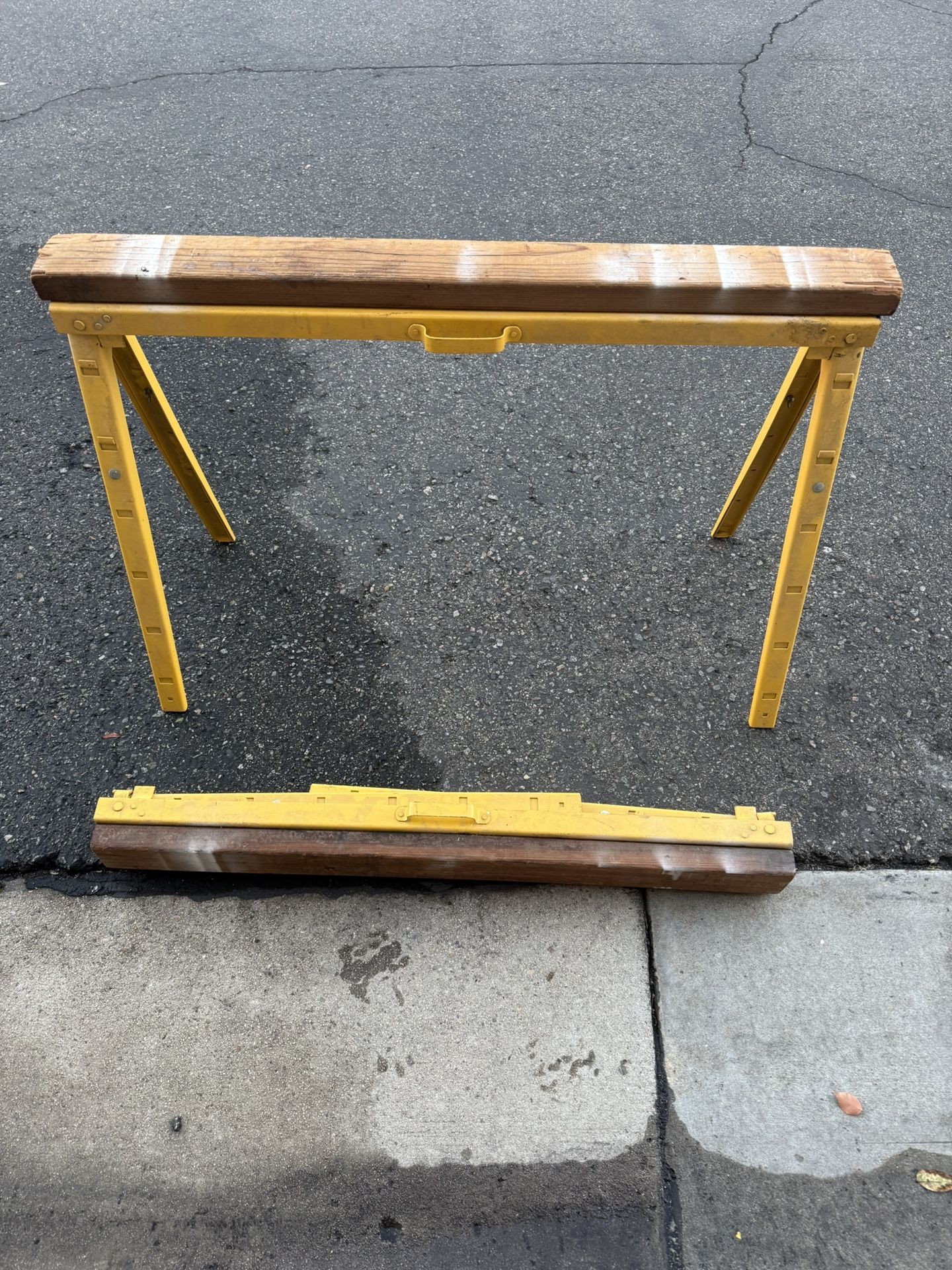 Adjustable Height Saw House - free