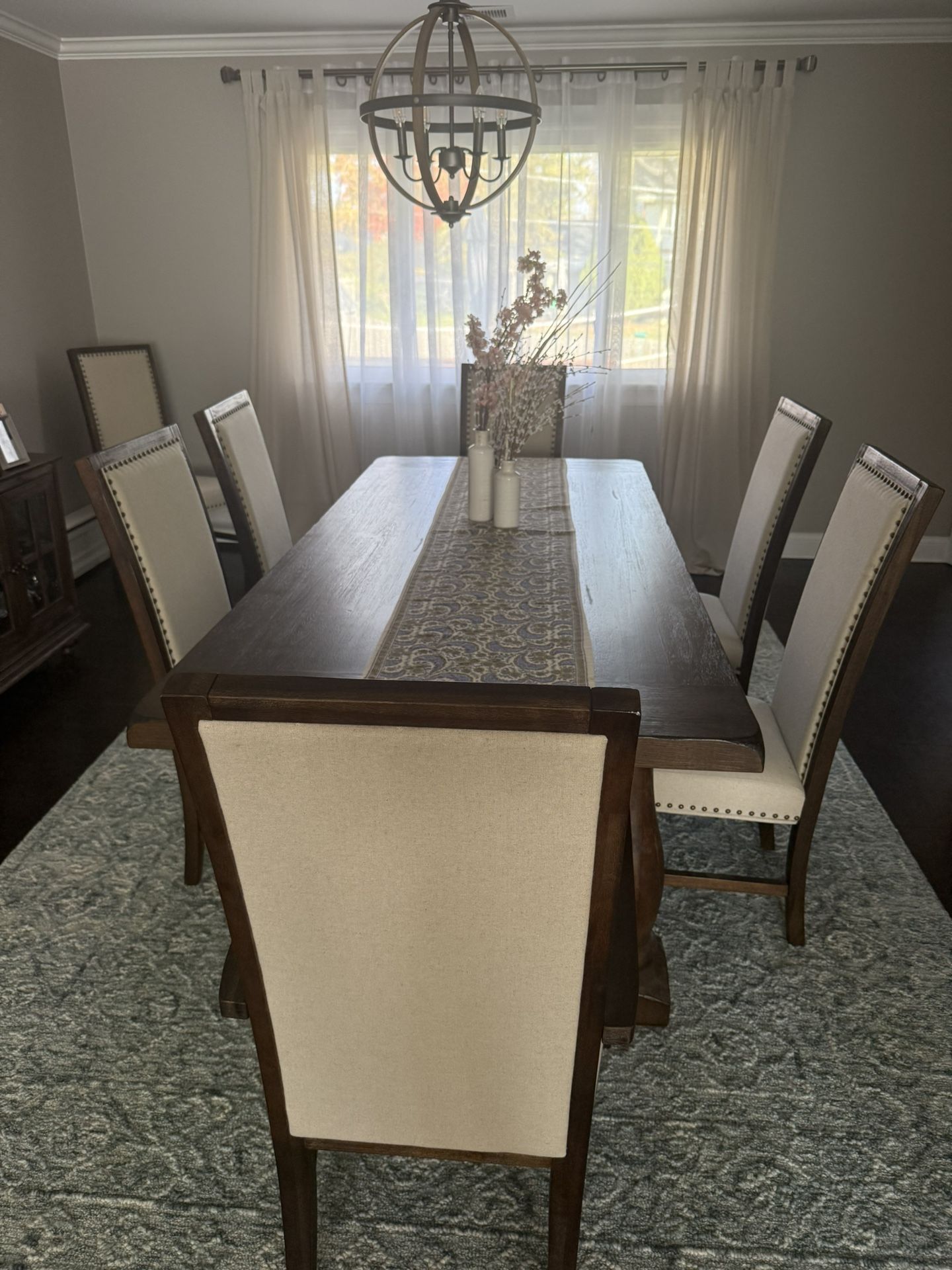 Dinning Room Table 