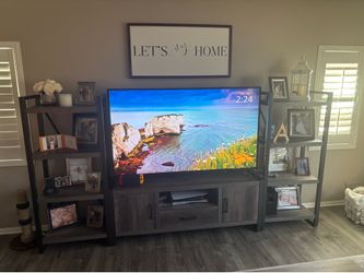 Entertainment Center w/stands