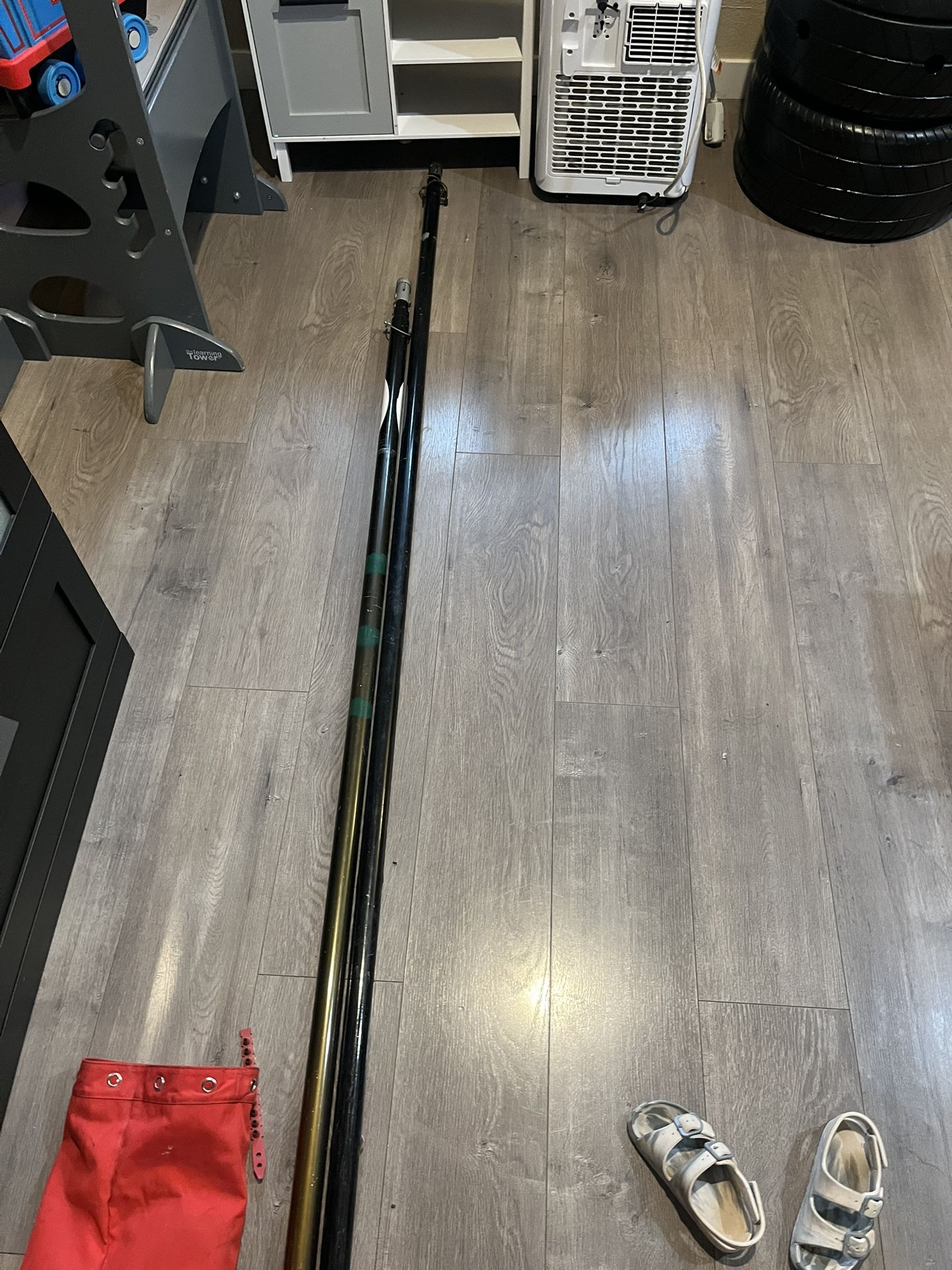 Lag Poles