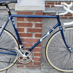Tommaso 57cm Campagnolo Groupset Road Bike....