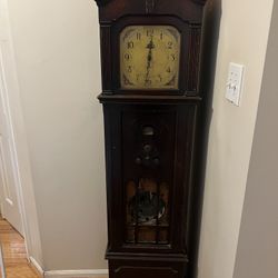 Antique Philco Grandfather Clock 570 (Fall 1931)