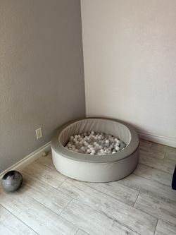 Ball pit