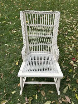White Wicker Rocking Chair/Rocker