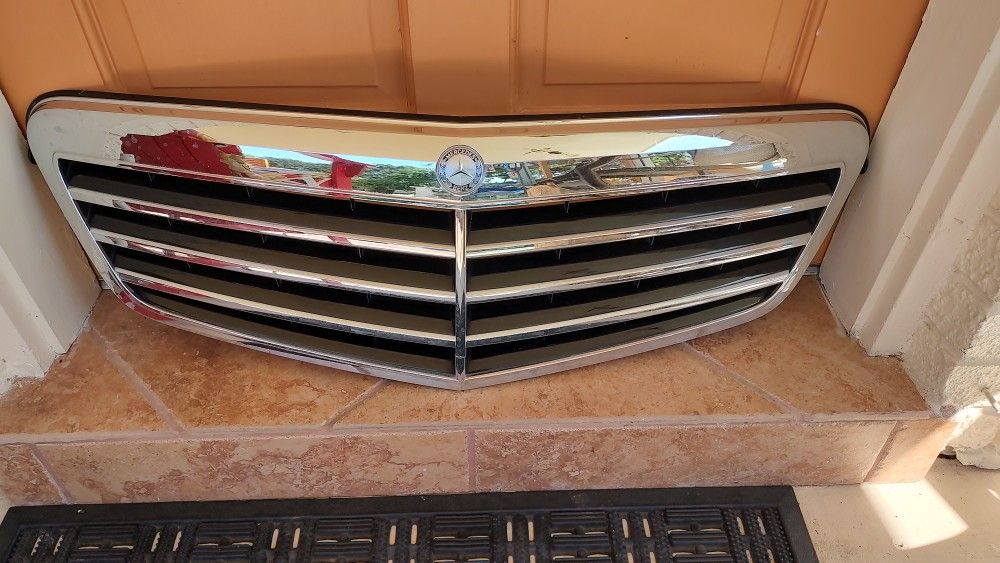 Mercedes Benz Front Grille 