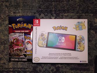 Nintendo Switch Pikachu Grip Controller Split Pad WITH POKÉMON RAPID STRIKE CARD PACK 