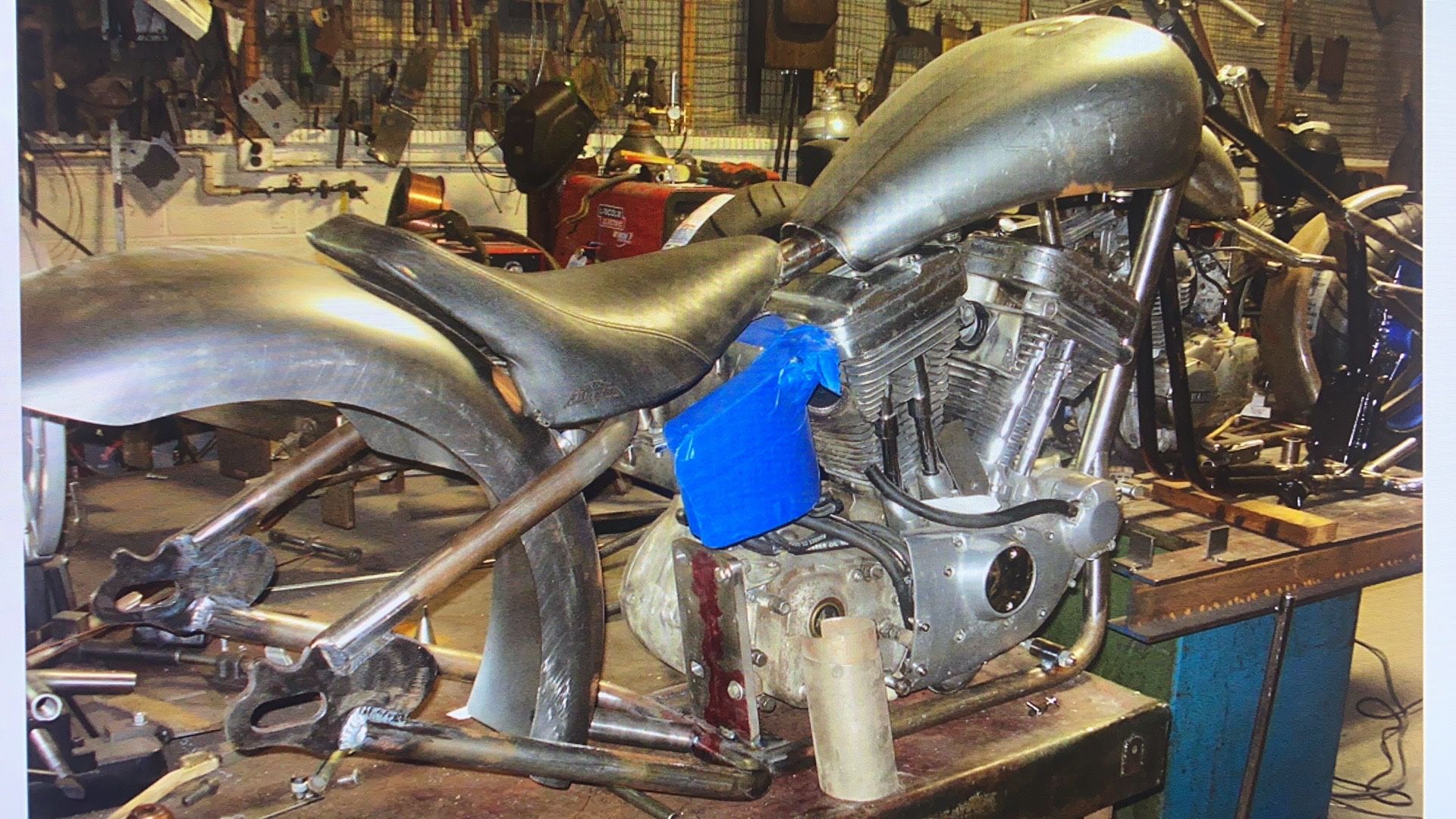 Sportster hardtail big tire frame