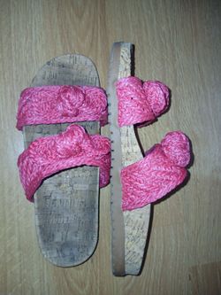 Size 7.5 hot pink womens sandals