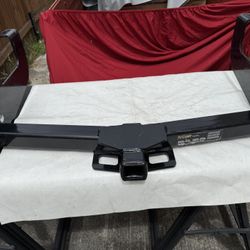 CURT  Trailer Hitch 2” , Model  13902 ,  Class 3 