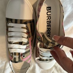 Burberry Sneakers