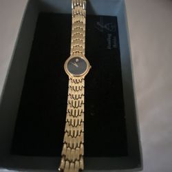Movado  Museum Black Dial Yellow gold Plated Wome