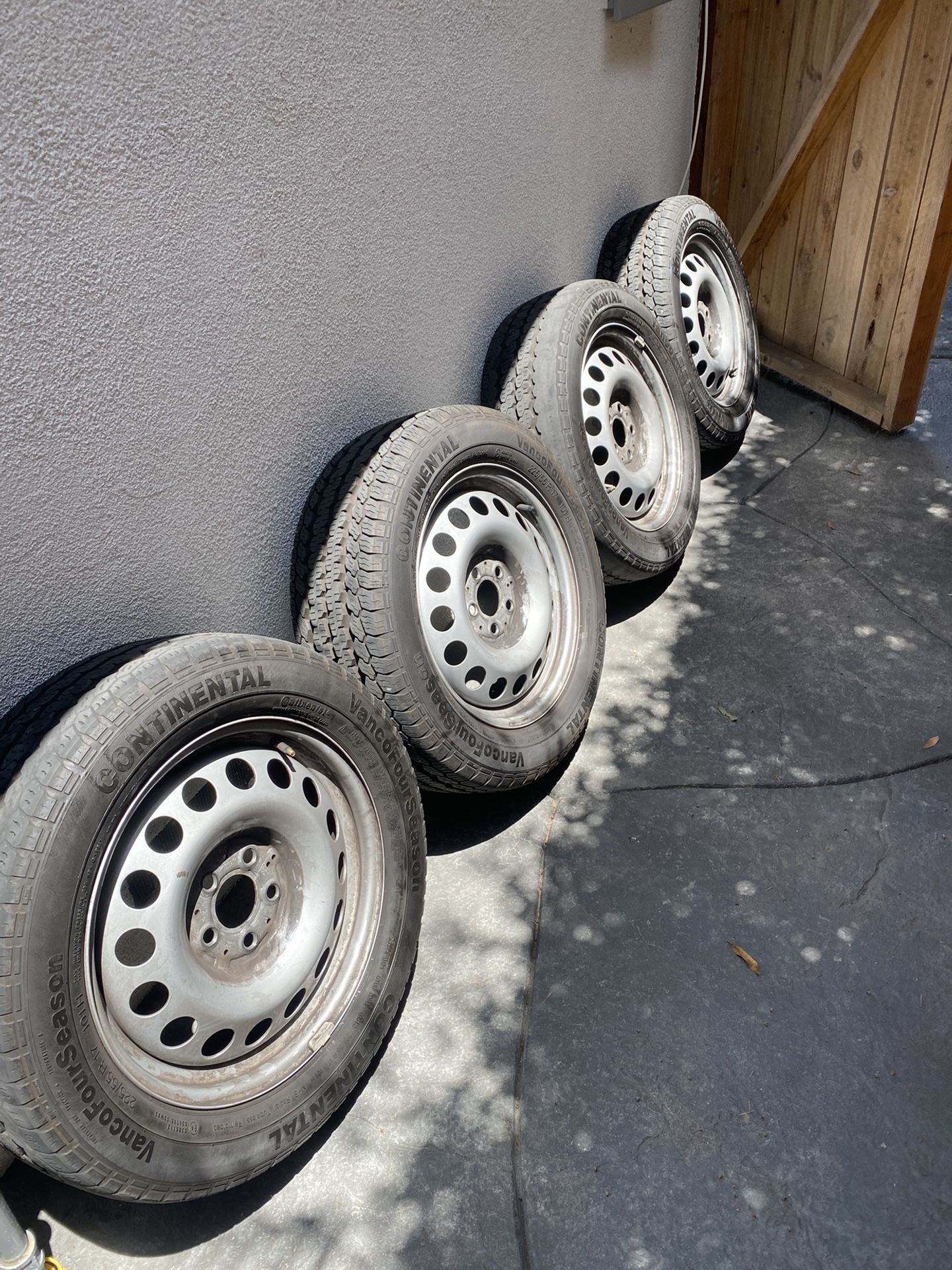 17” Mercedes Metris Wheels And Tires Set