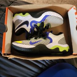 New Nike Kids Shoes Size 8 In Kids