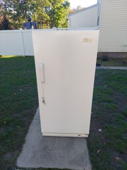 Frigidaire freezer works great
