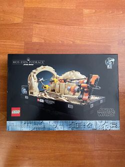 LEGO Star Wars Mos Espa Podrace Diorama 75380