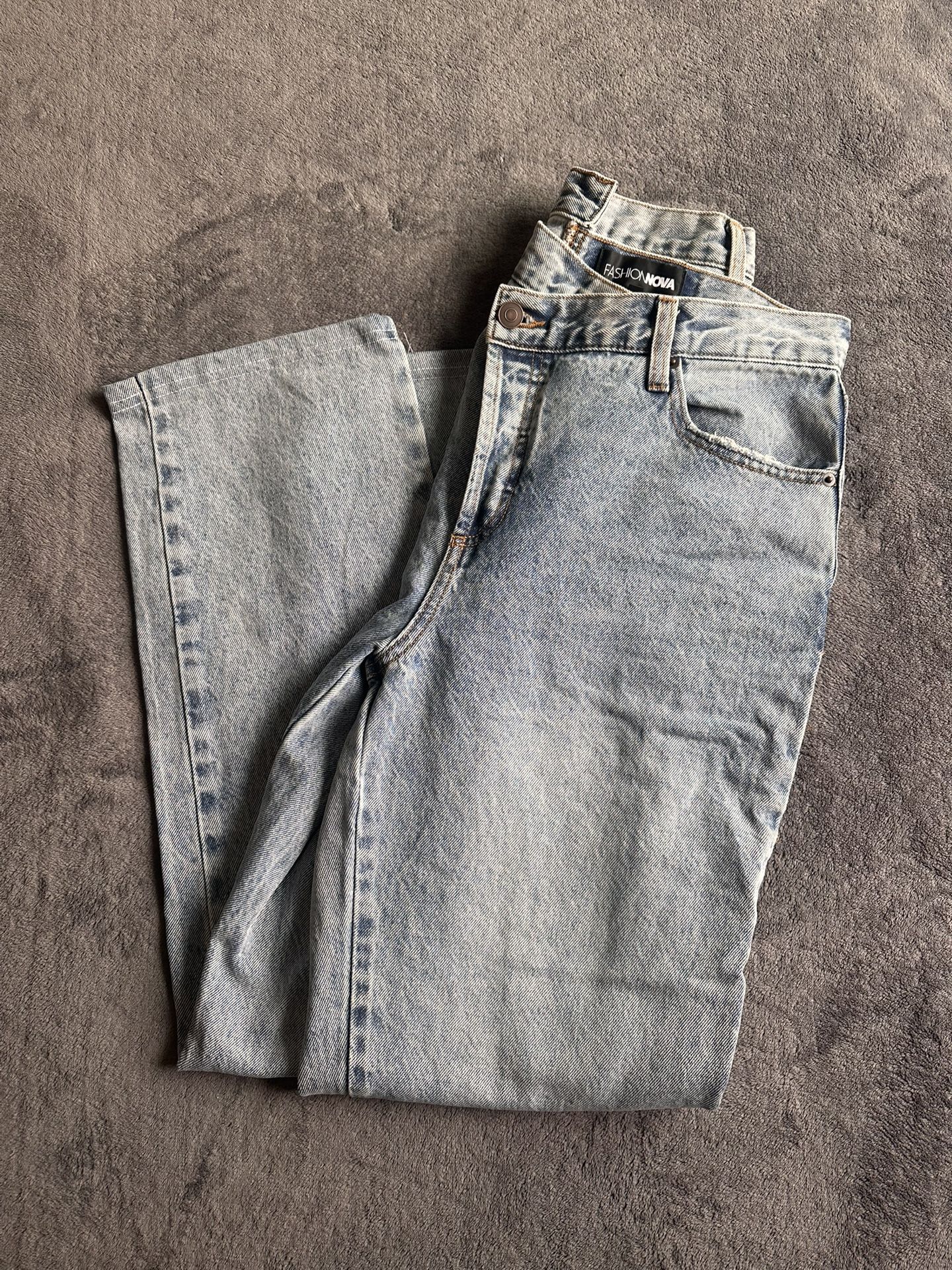 Fashion Nova women Jeans 