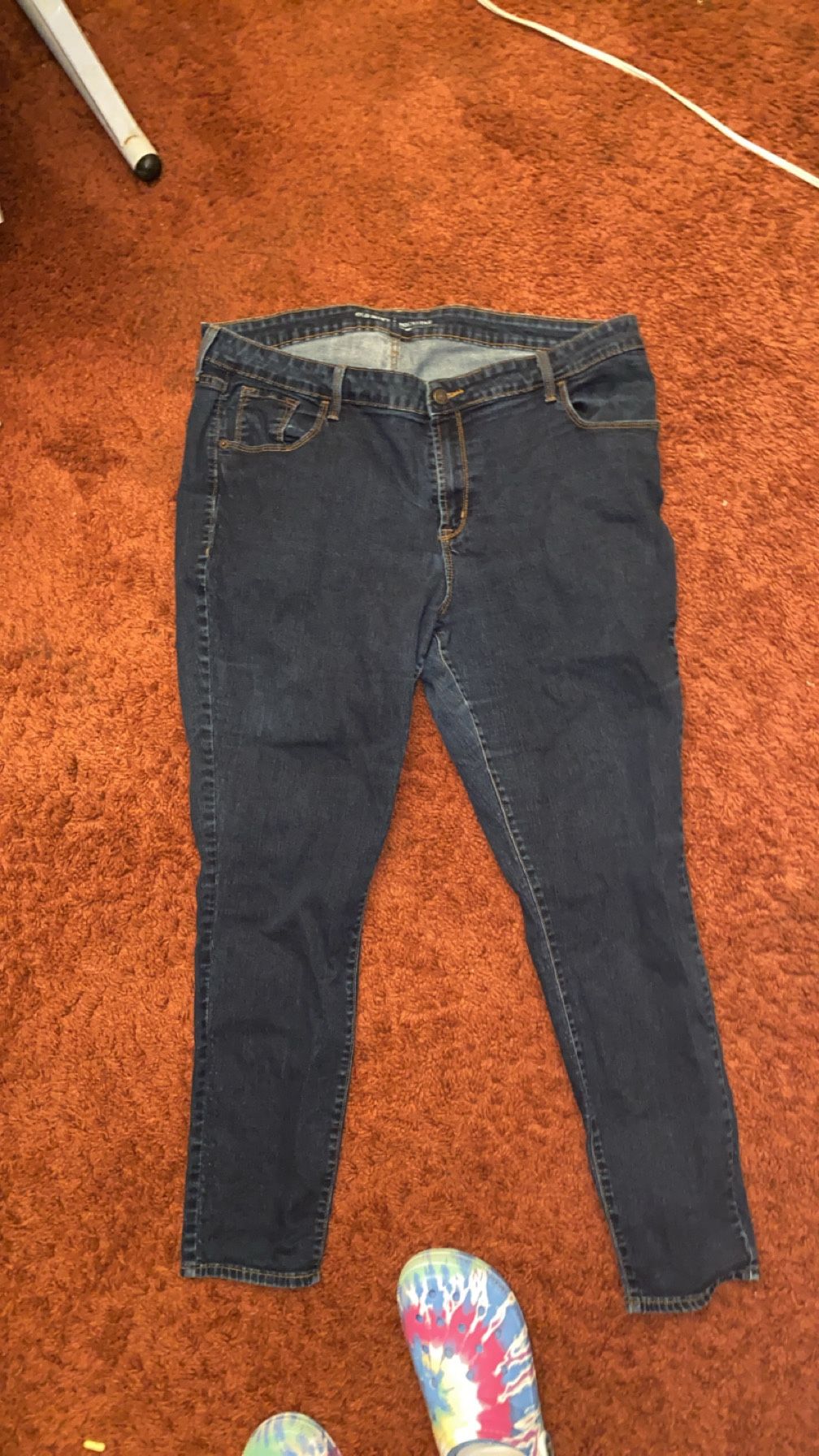 3 pairs of women’s jeans size 20-24