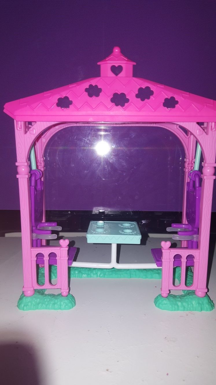 Chelsea dolls with out door play set