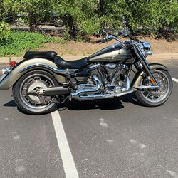 2006 Yamaha Roadliner S