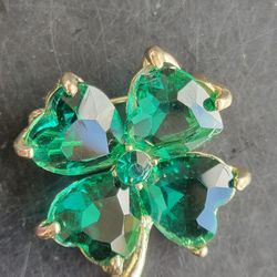 Goodluck 4 leaf clover brooch 